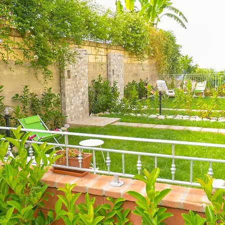 Holiday home Donna Mela 1 *