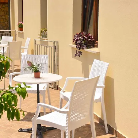 Donna Mela 1 Holiday home *