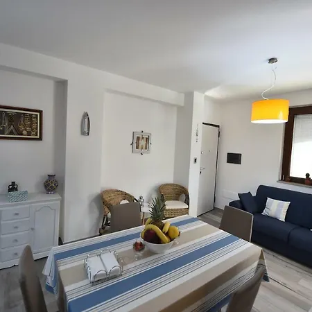 Donna Mela 1 Holiday home *